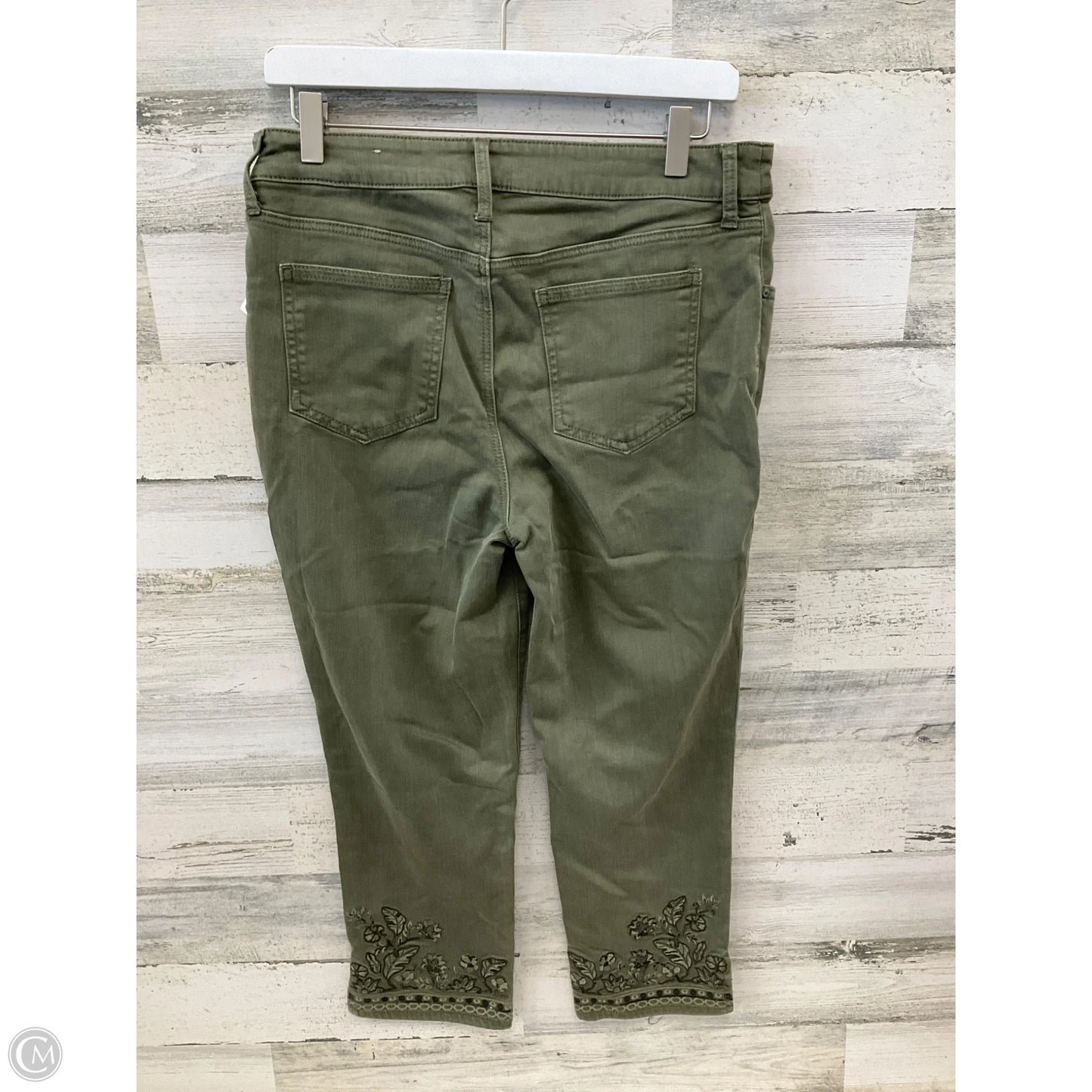 Pants Cropped By Chicos In Green, Size: 6