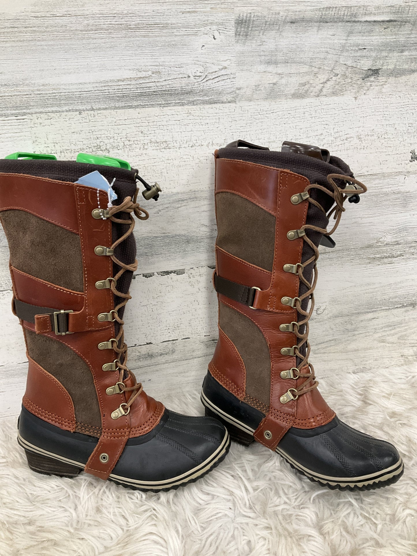 Boots Mid-calf Flats By Sorel Size: 8