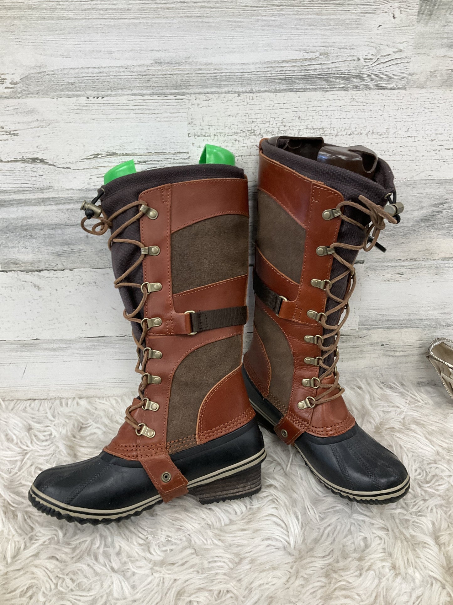 Boots Mid-calf Flats By Sorel Size: 8