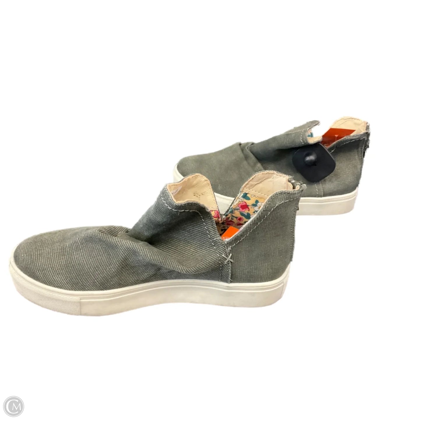 Boots Ankle Flats By Very J In Grey, Size: 6