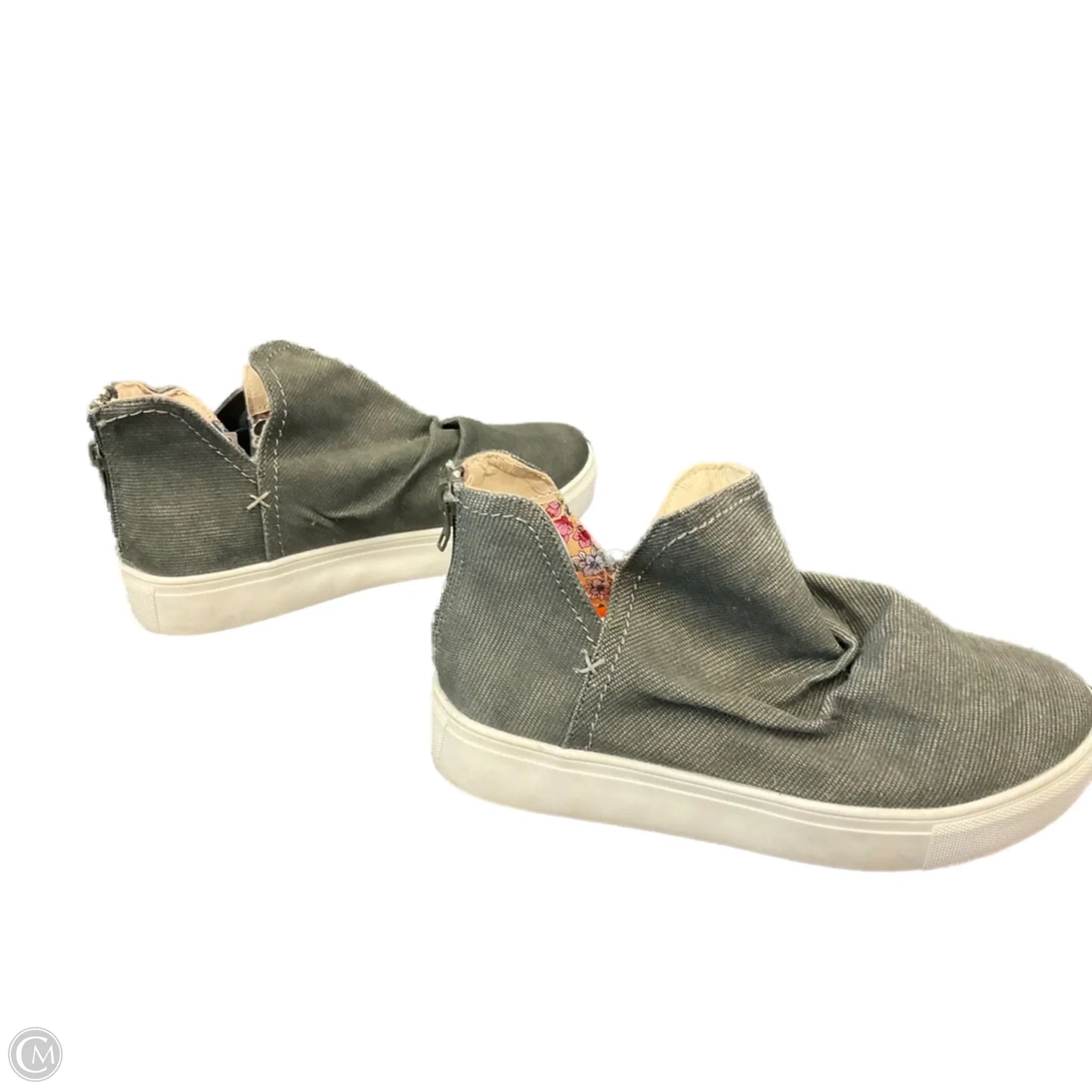 Boots Ankle Flats By Very J In Grey, Size: 6