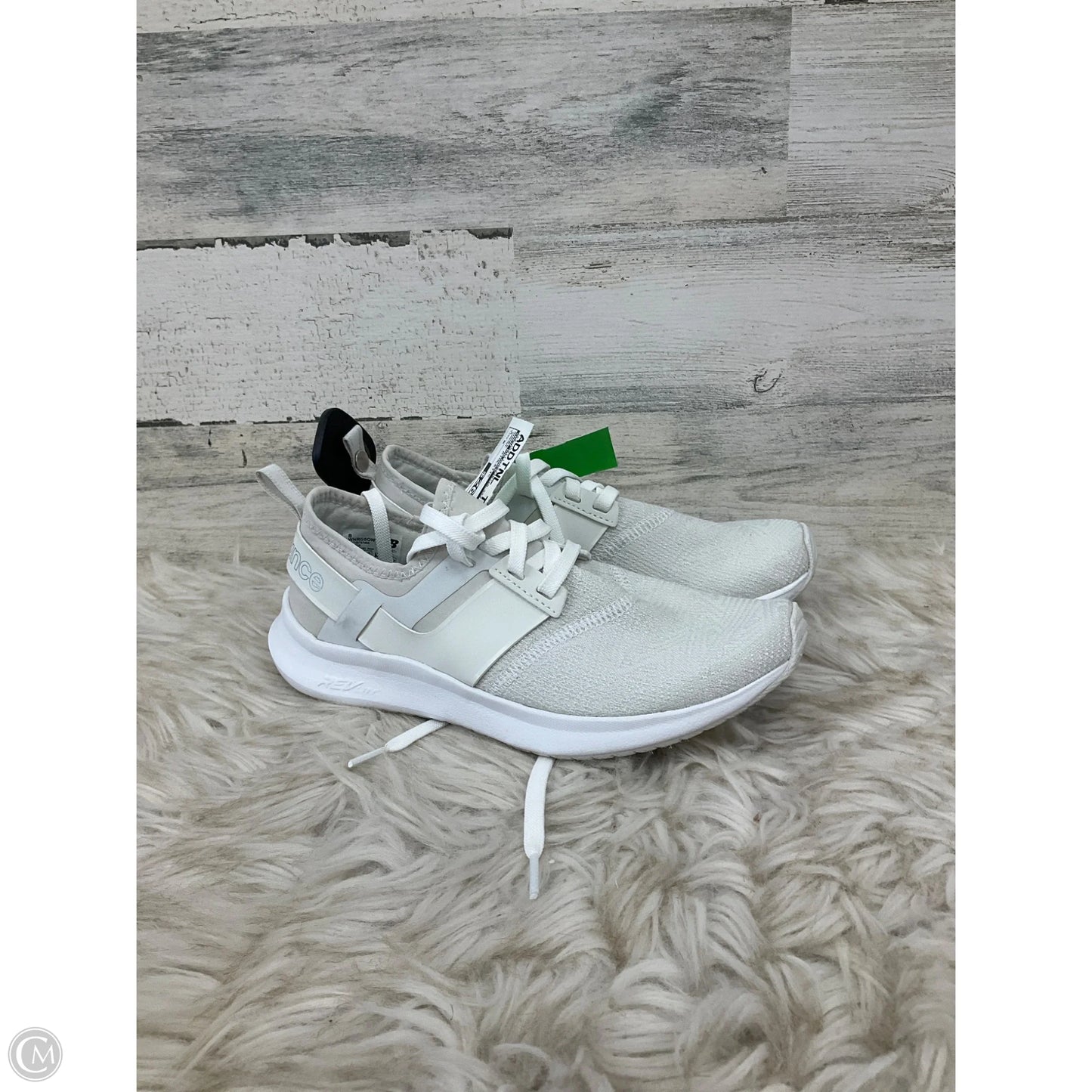 Shoes Athletic By New Balance In Cream, Size: 6