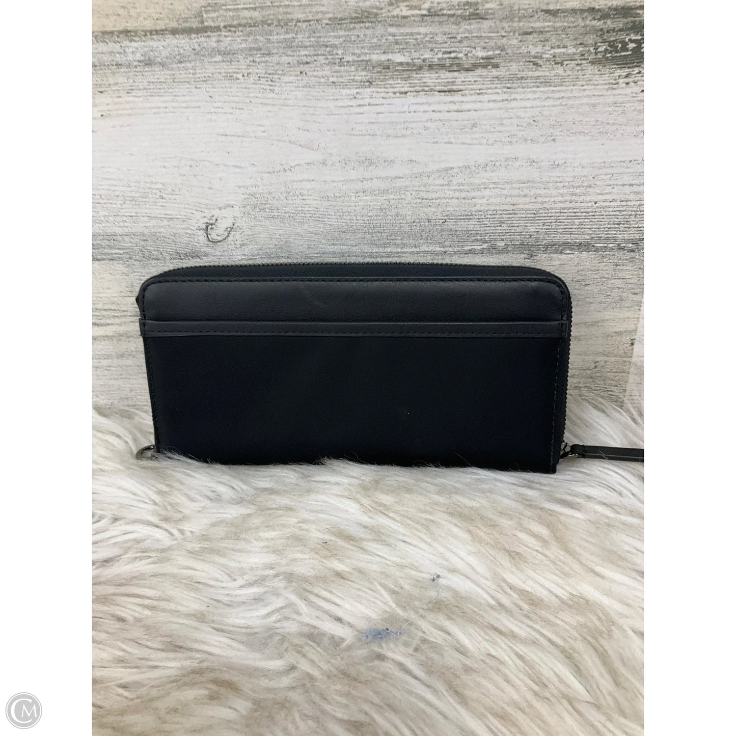 Wallet Designer By Tumi, Size: Large