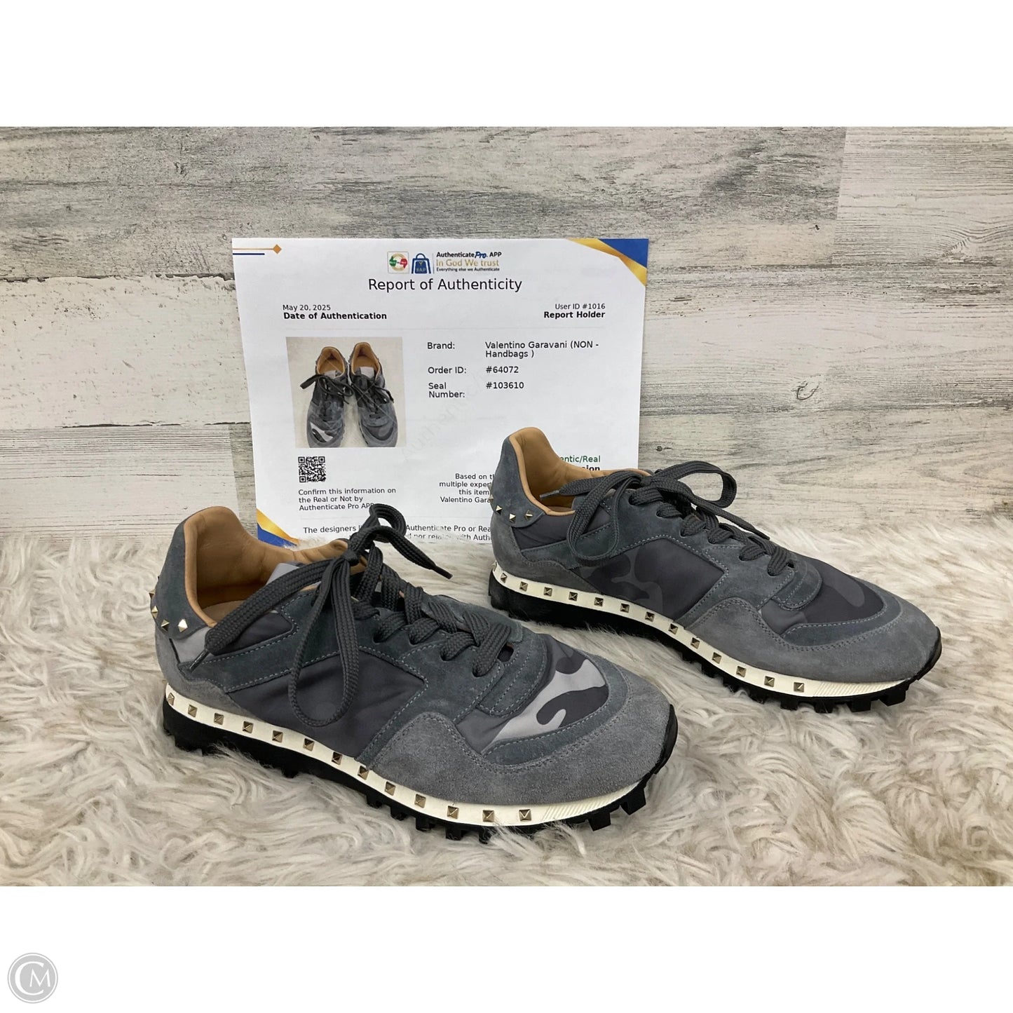 Shoes Luxury Designer By Valentino-garavani In Grey, Size: 9