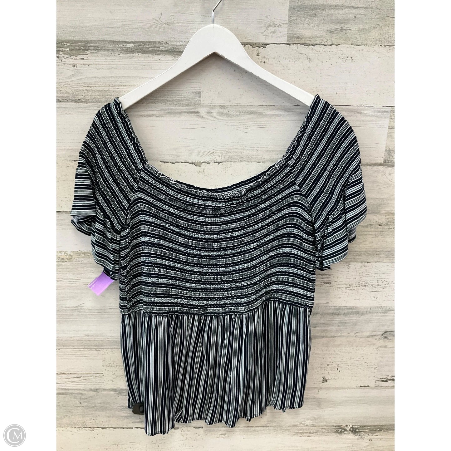 Top Short Sleeve By Maurices In Black, Size: Xl