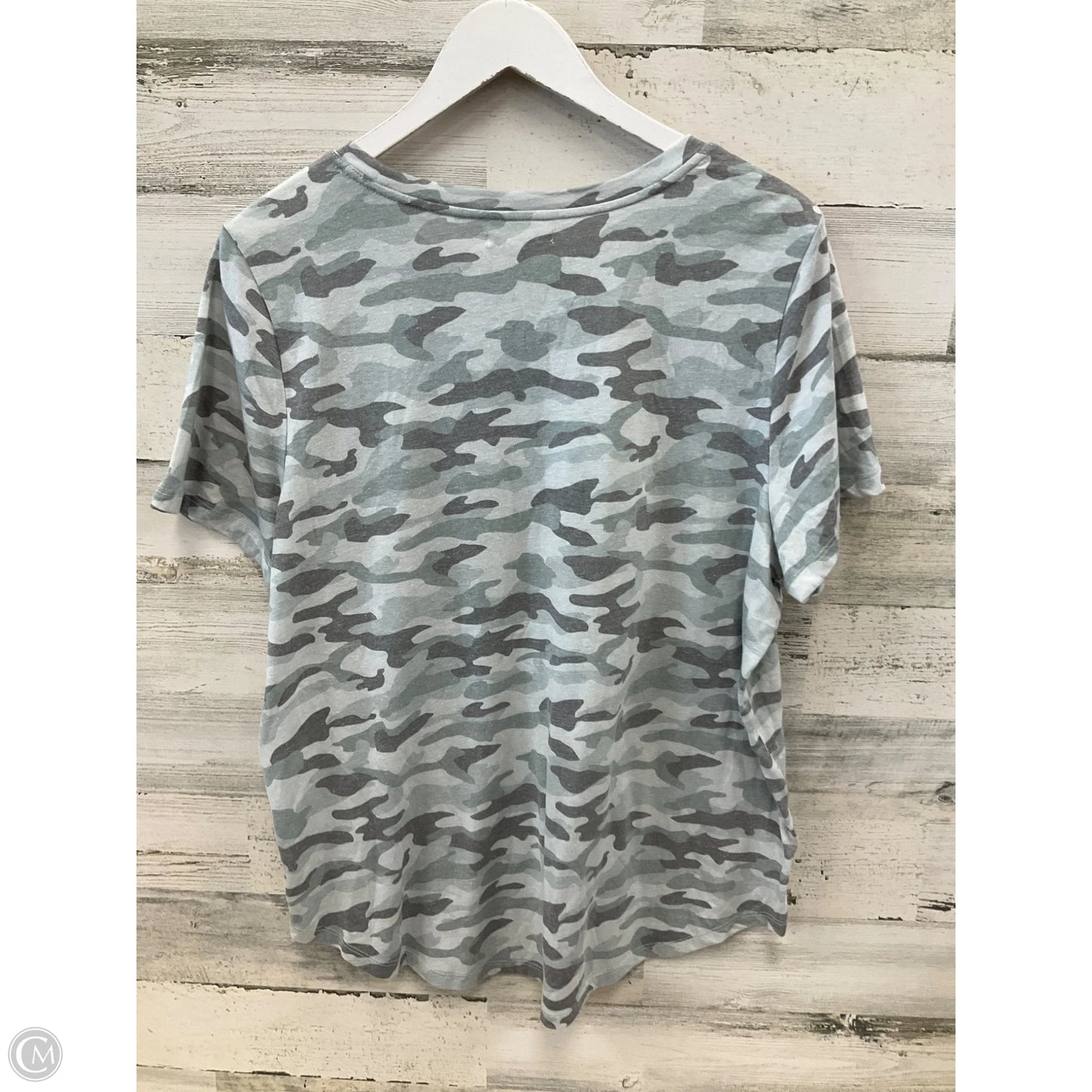 Top Short Sleeve By Maurices In Camouflage Print, Size: Xl