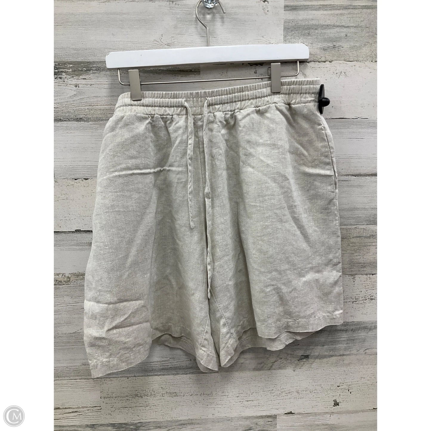 Shorts By Clothes Mentor In Beige, Size: 16