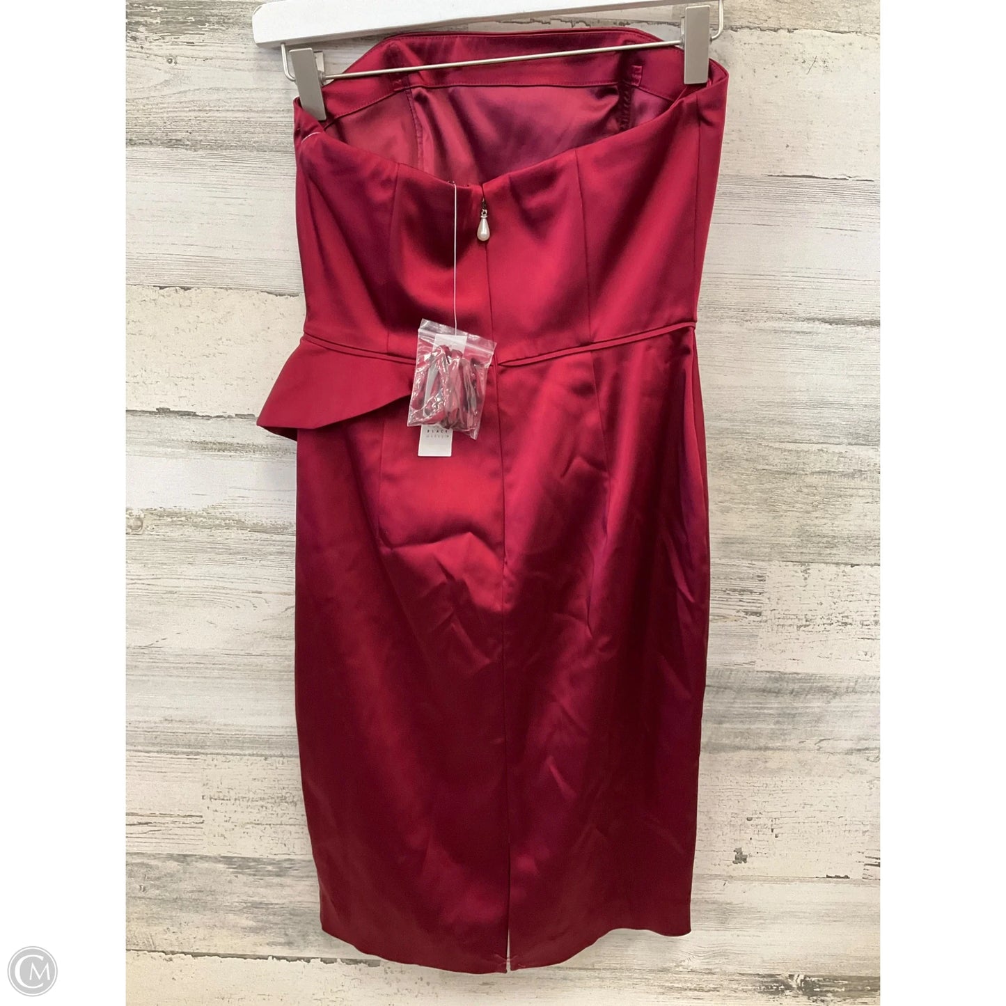 Dress Party Short By White House Black Market In Maroon, Size: Xsp
