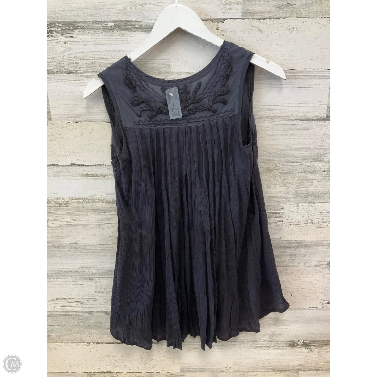 Top Sleeveless By Clothes Mentor In Grey, Size: S