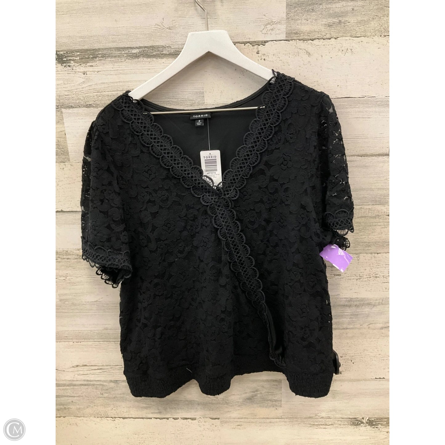 Top Short Sleeve By Torrid In Black, Size: 3x