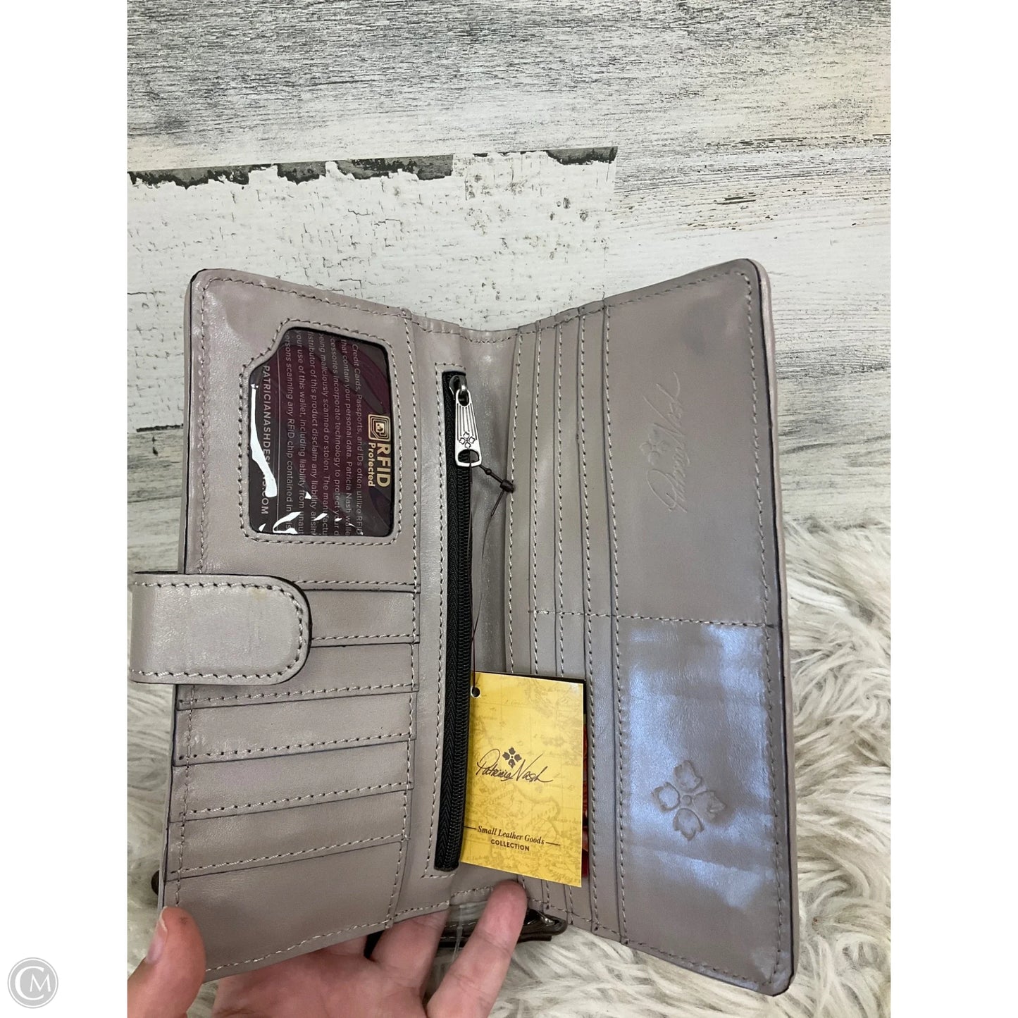 Wristlet Designer By Patricia Nash, Size: Medium