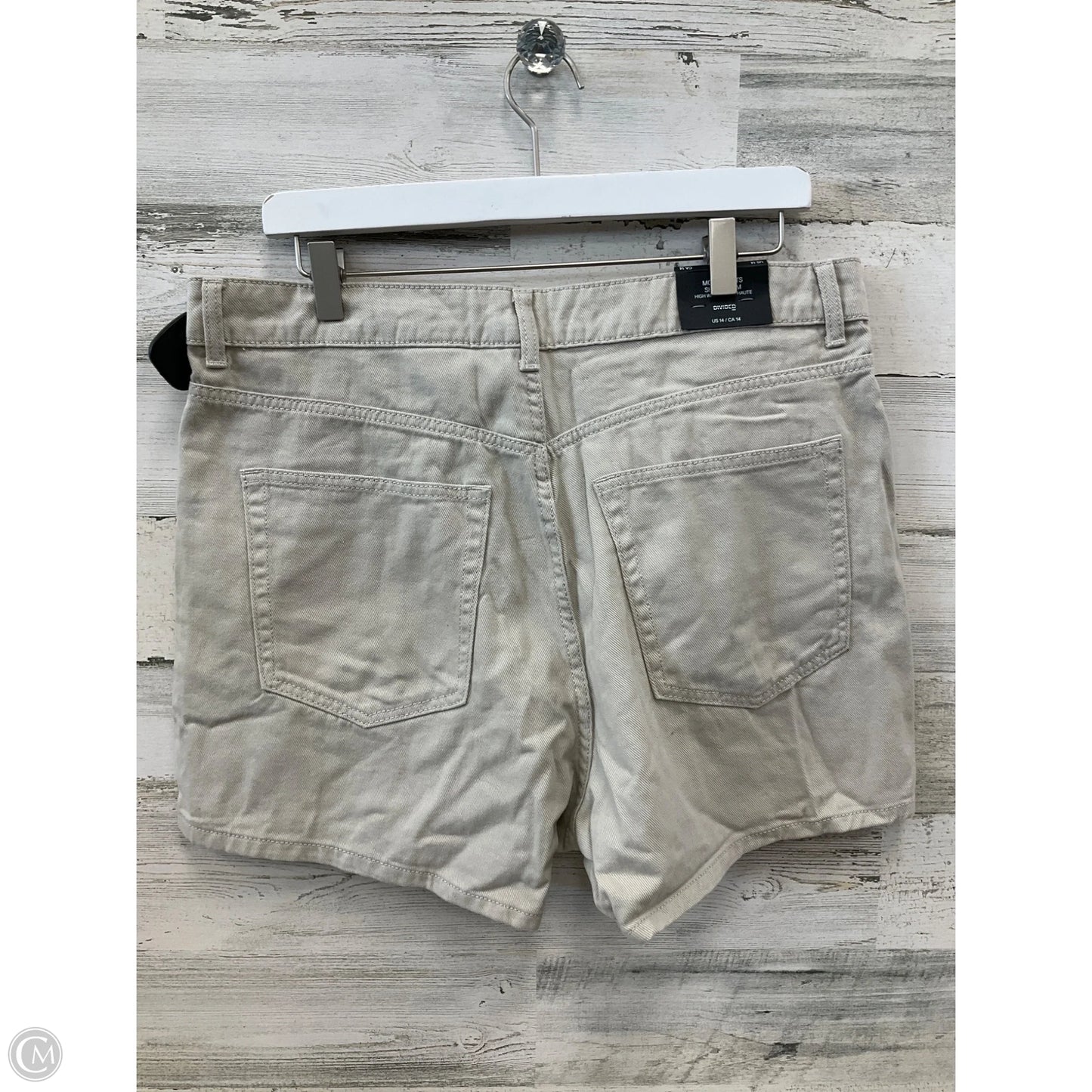 Shorts By Divided In Tan, Size: 14