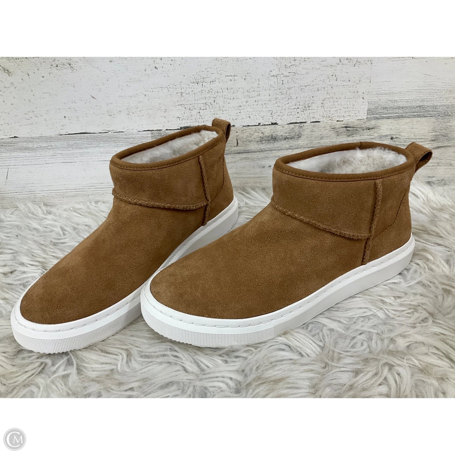 Boots Designer By Ugg In Brown, Size: 9