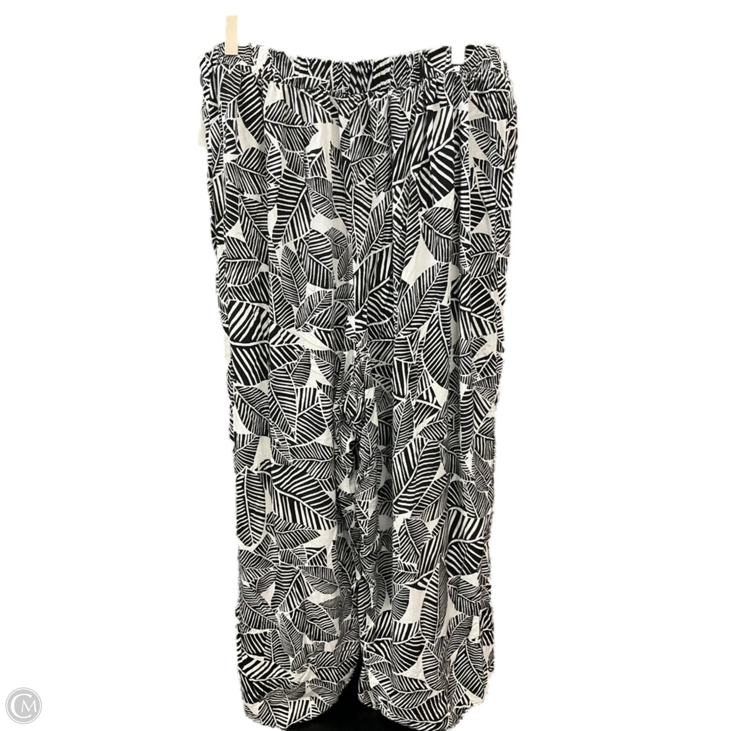 Swimwear Cover-up By Cacique In Black & White, Size: 26