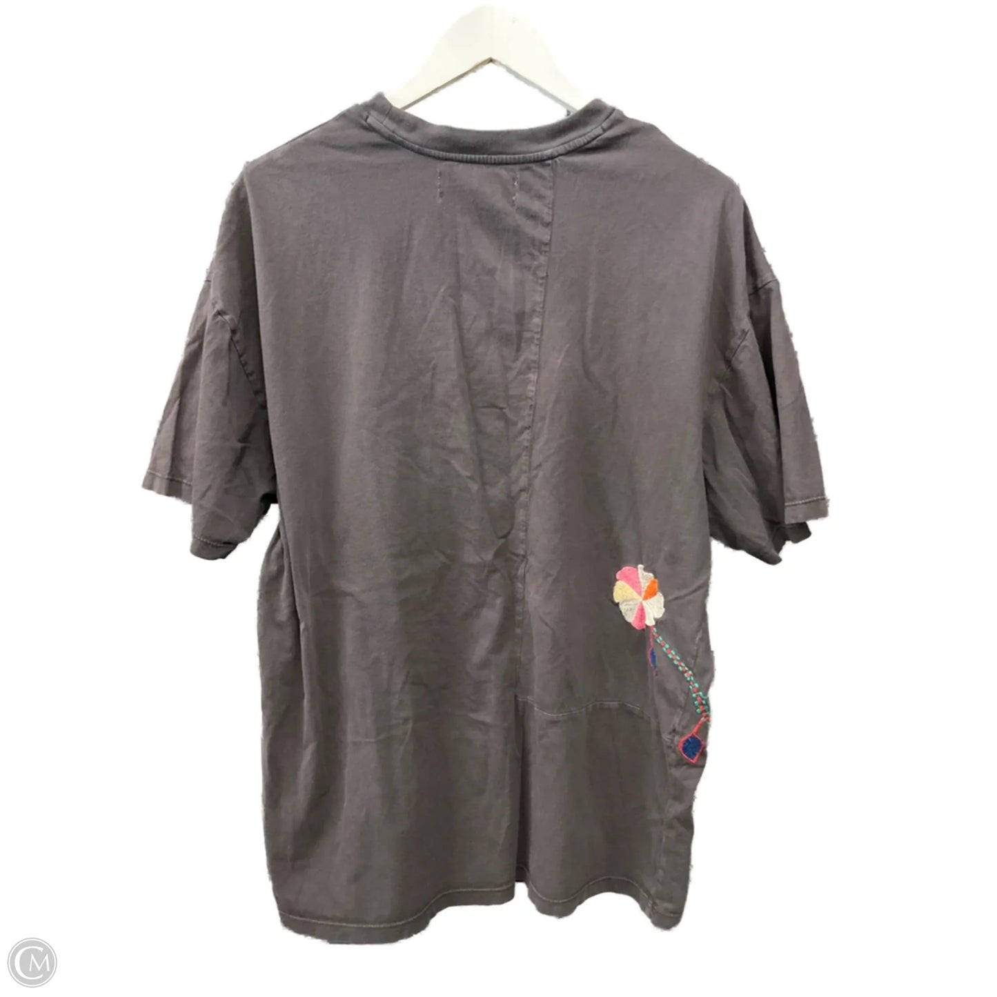 Top Short Sleeve By Kimichi Blue In Grey, Size: L