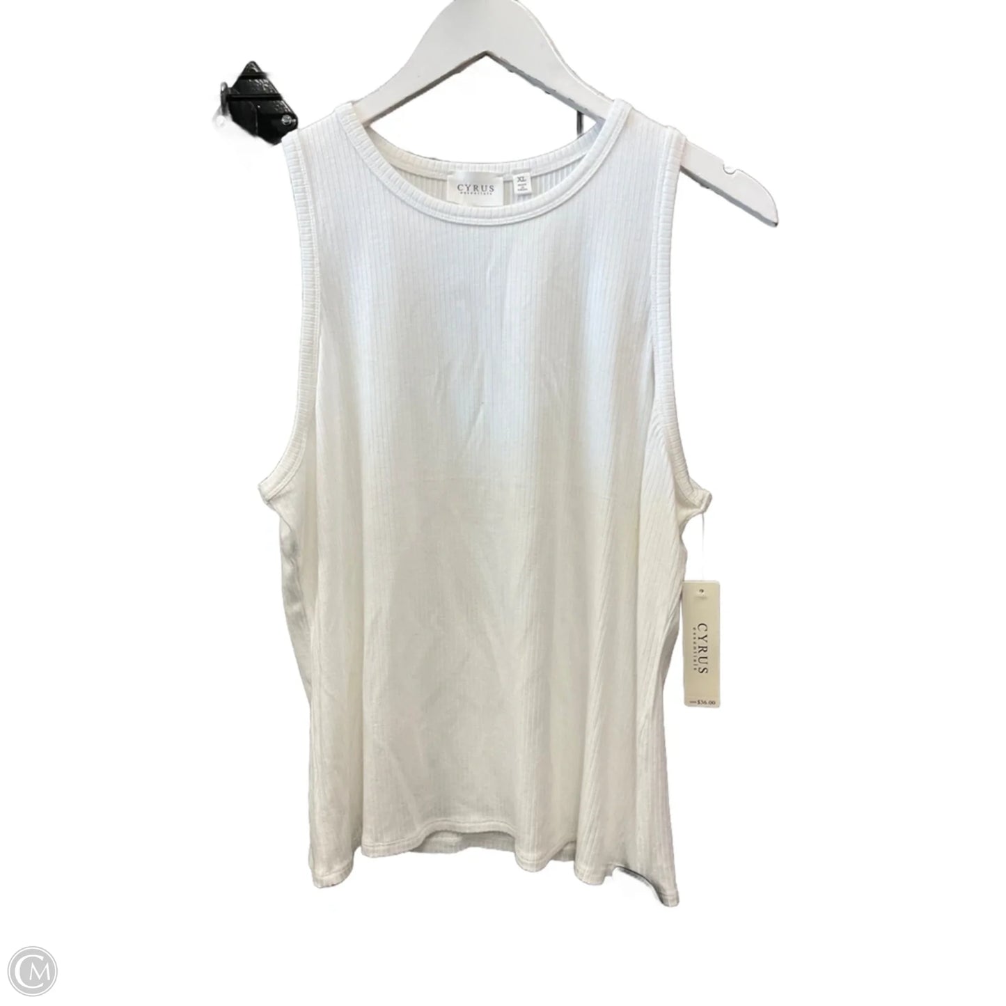 Top Sleeveless By Cyrus In White, Size: Xl