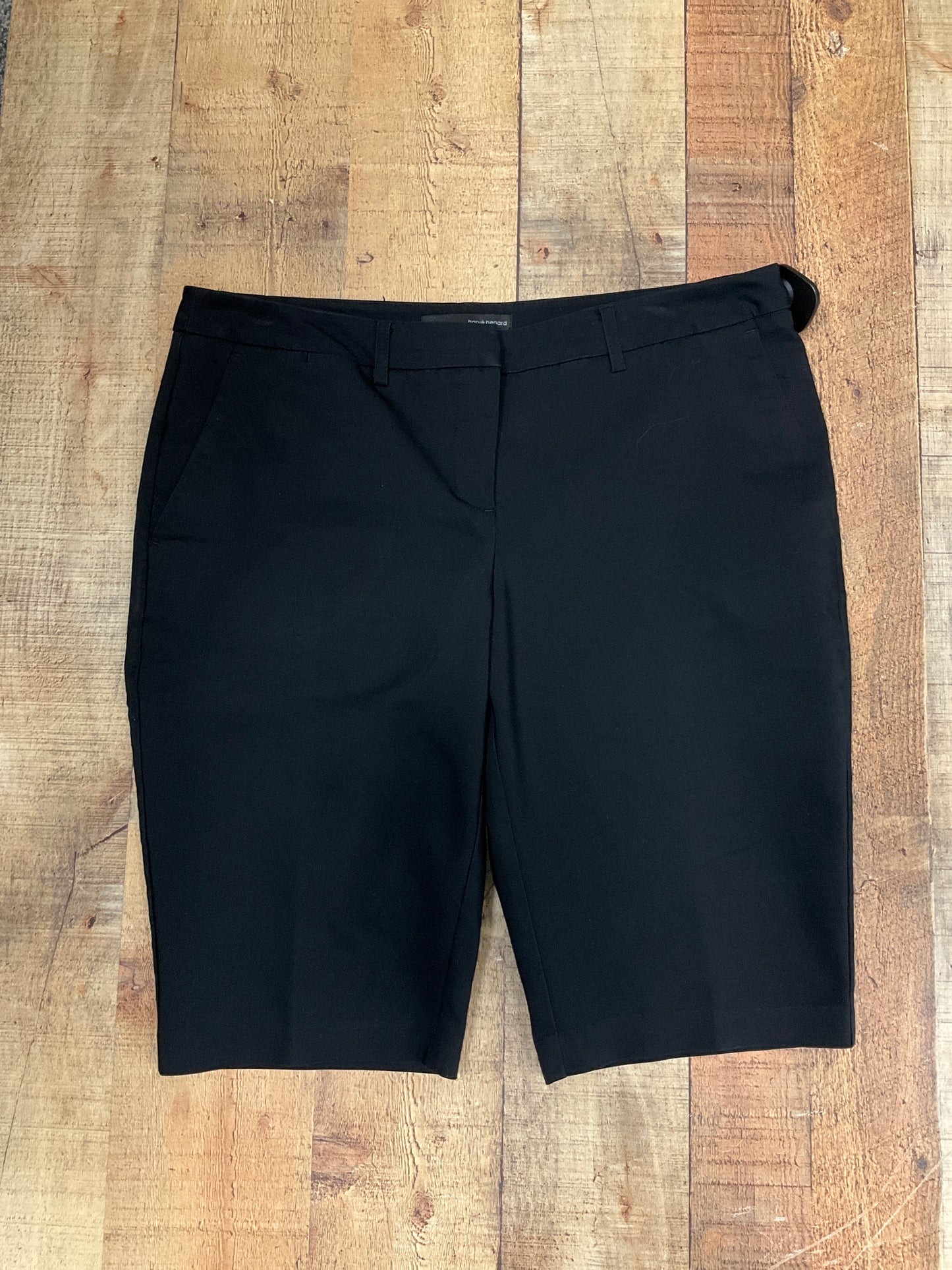 Shorts By Harve Bernard Size: 10
