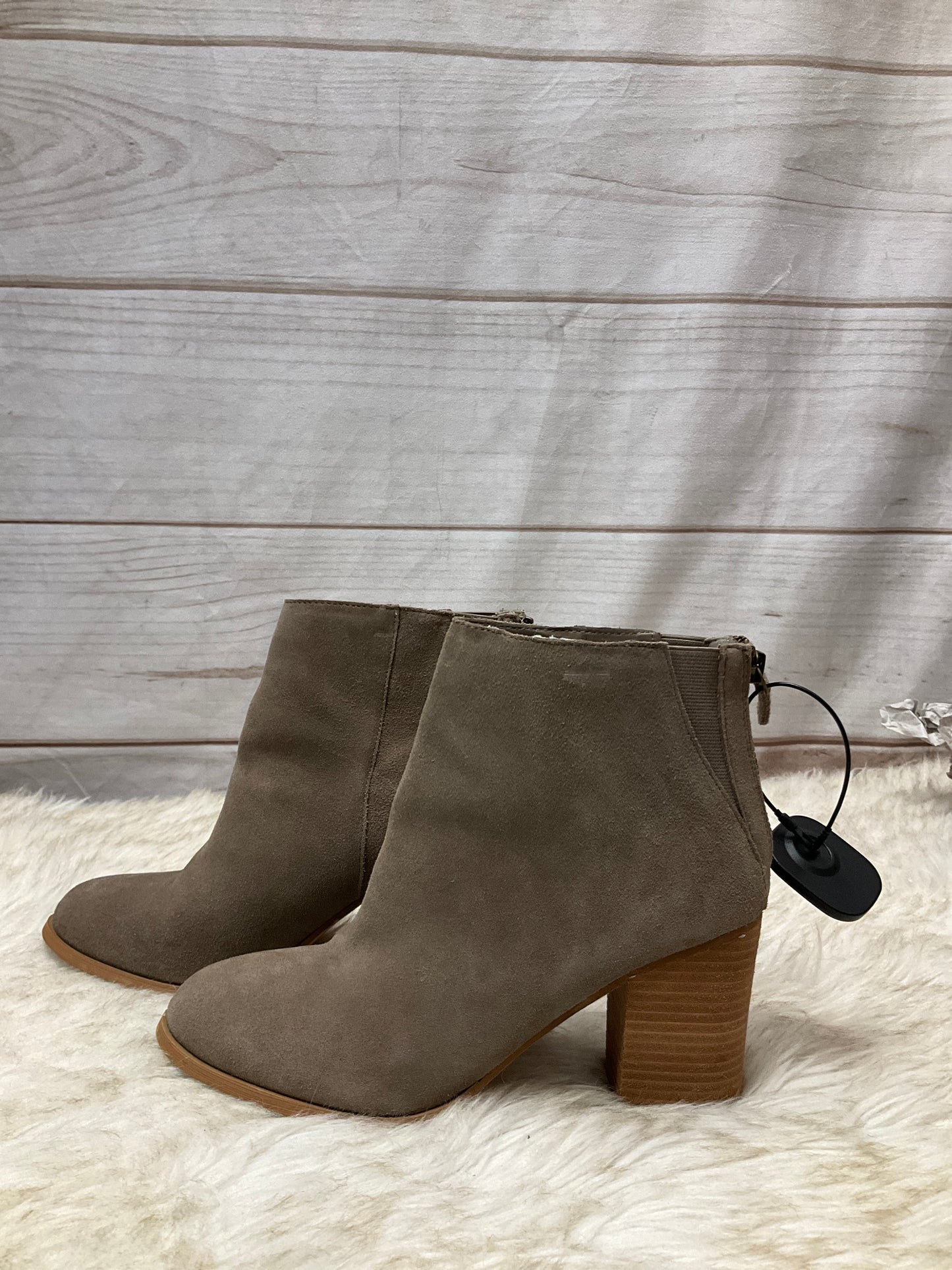 Boots Ankle Heels By Cmc Size: 9