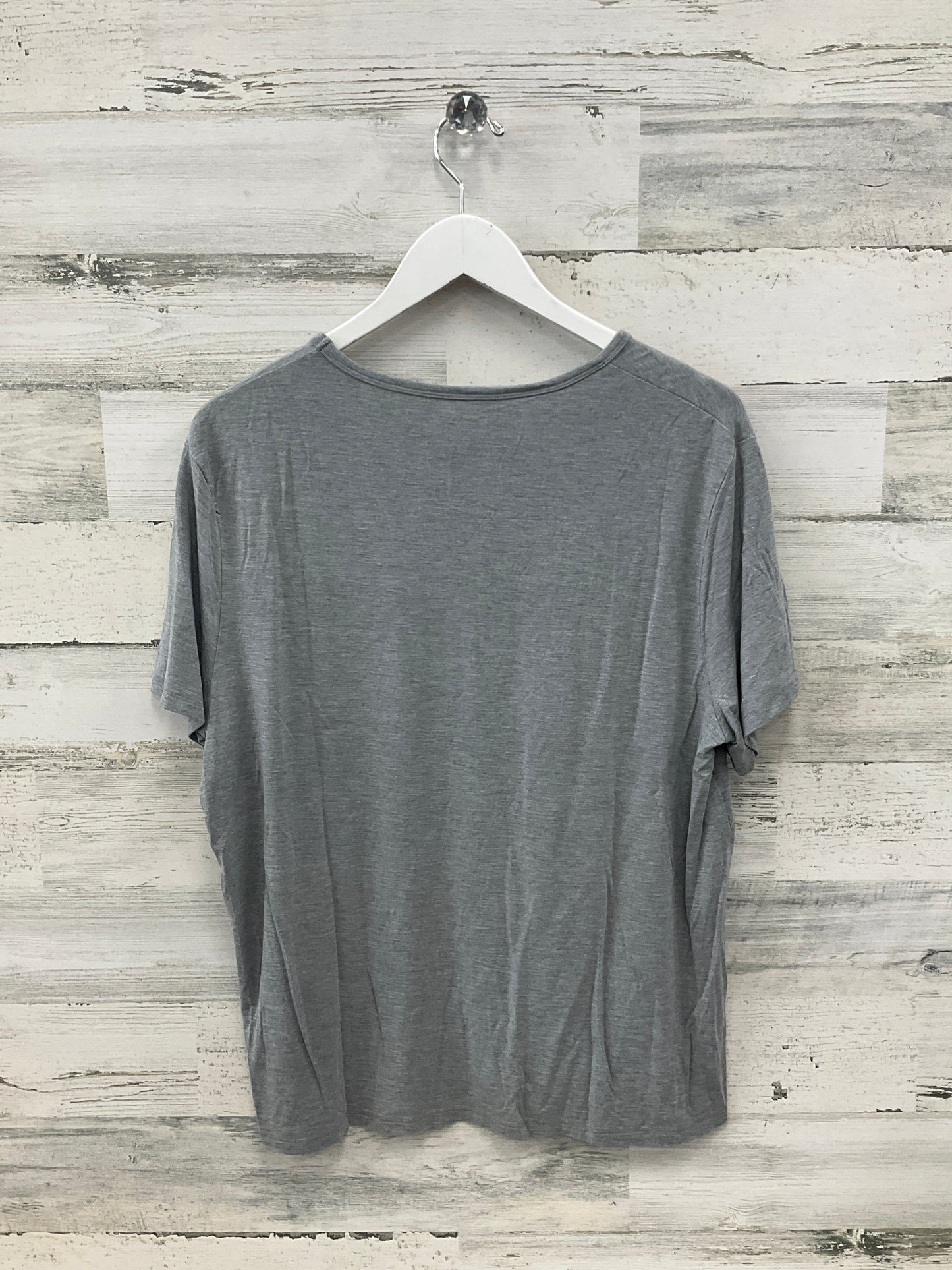 Top Short Sleeve By Cmb In Grey, Size: M