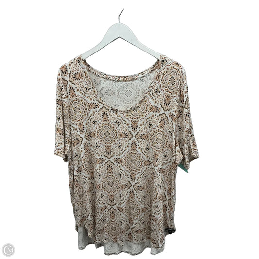 Top Short Sleeve By Maurices In Brown, Size: 2x
