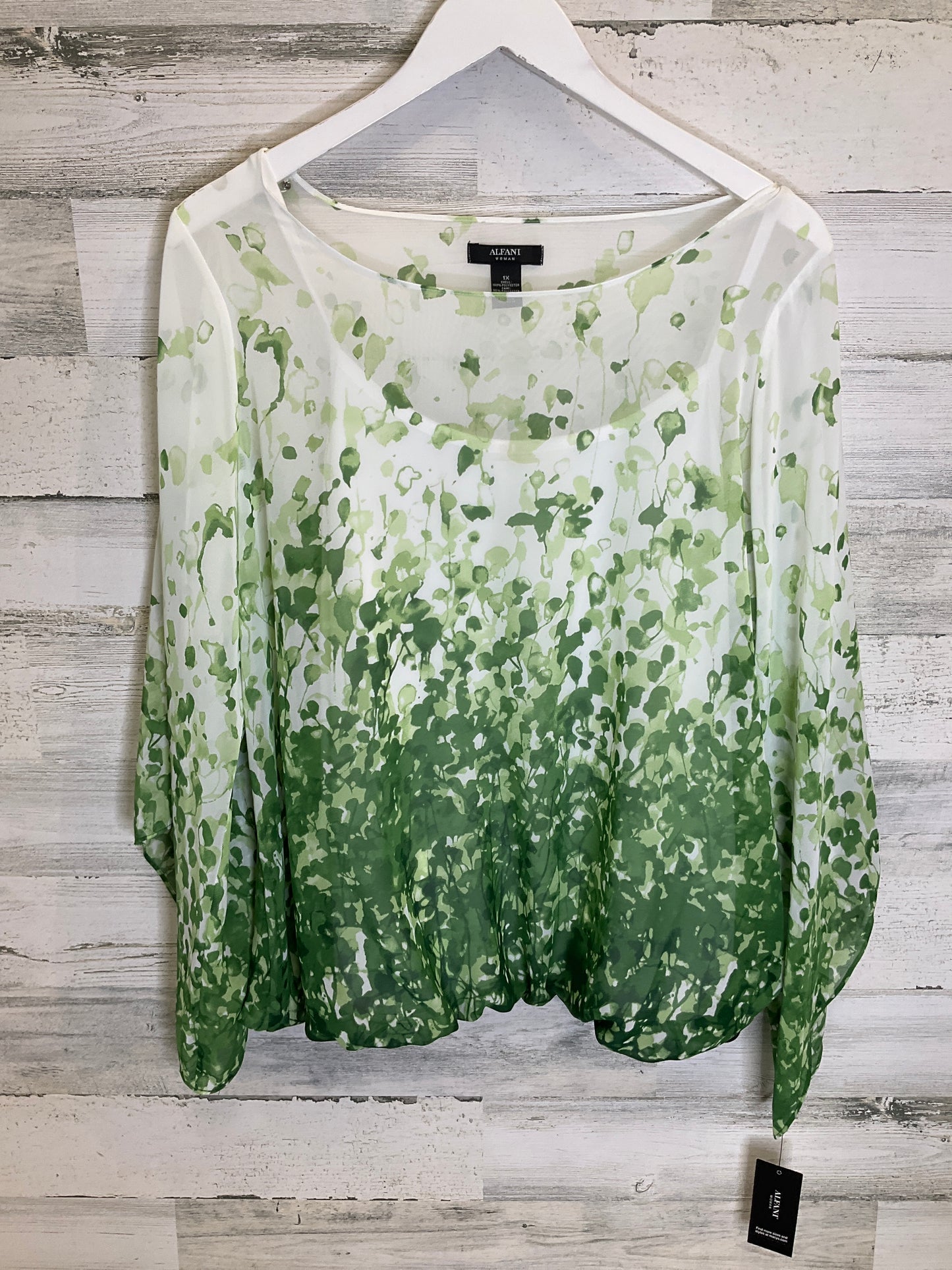 Green & White Top 3/4 Sleeve Alfani, Size 1x