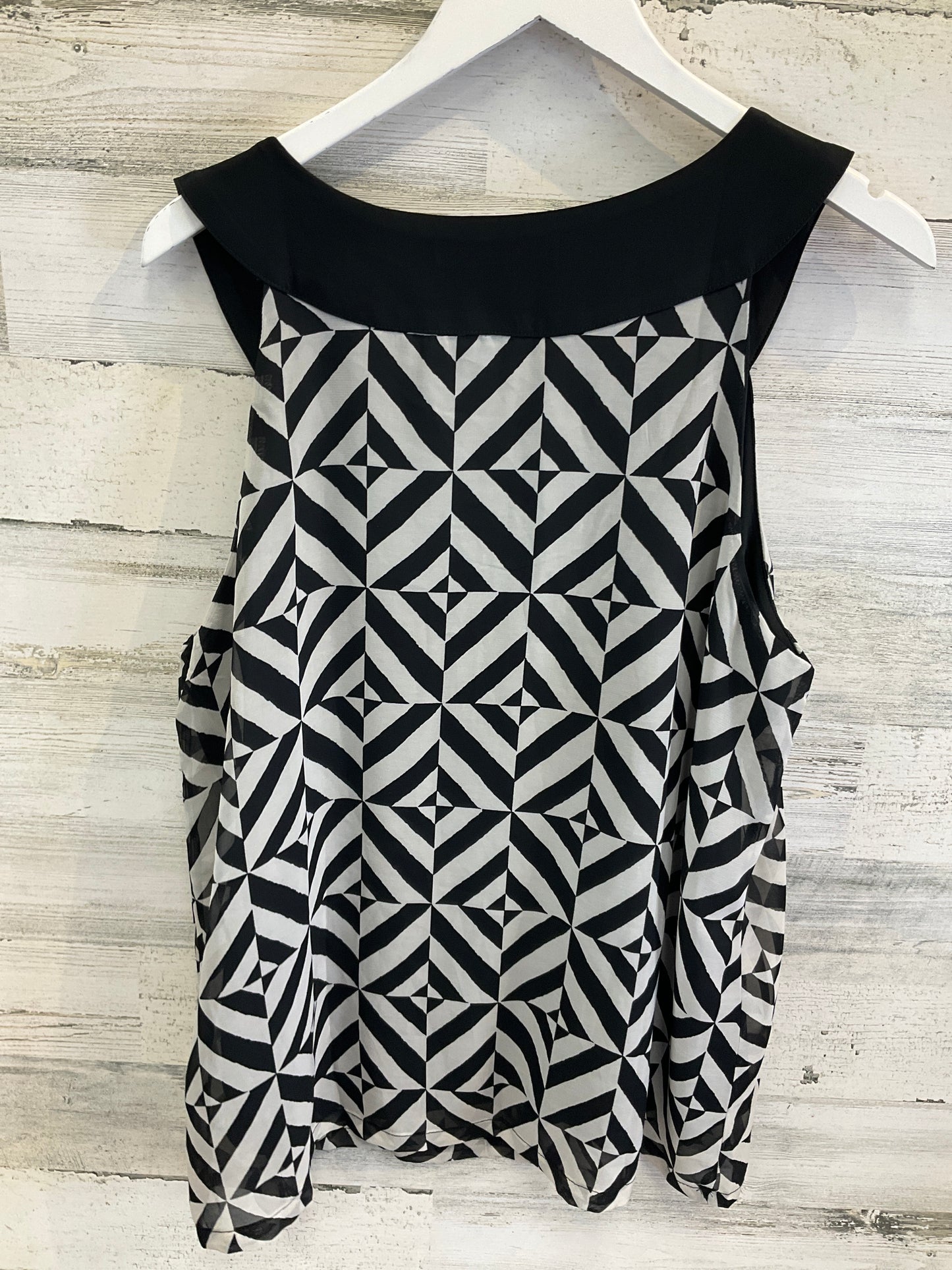 Top Sleeveless By Signature Collection In Black, Size: Xl