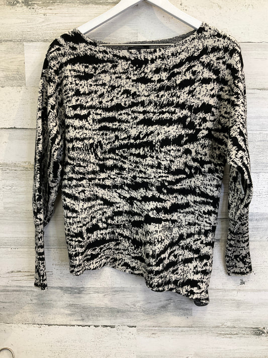 Sweater By Express In Black & Cream, Size: Xs