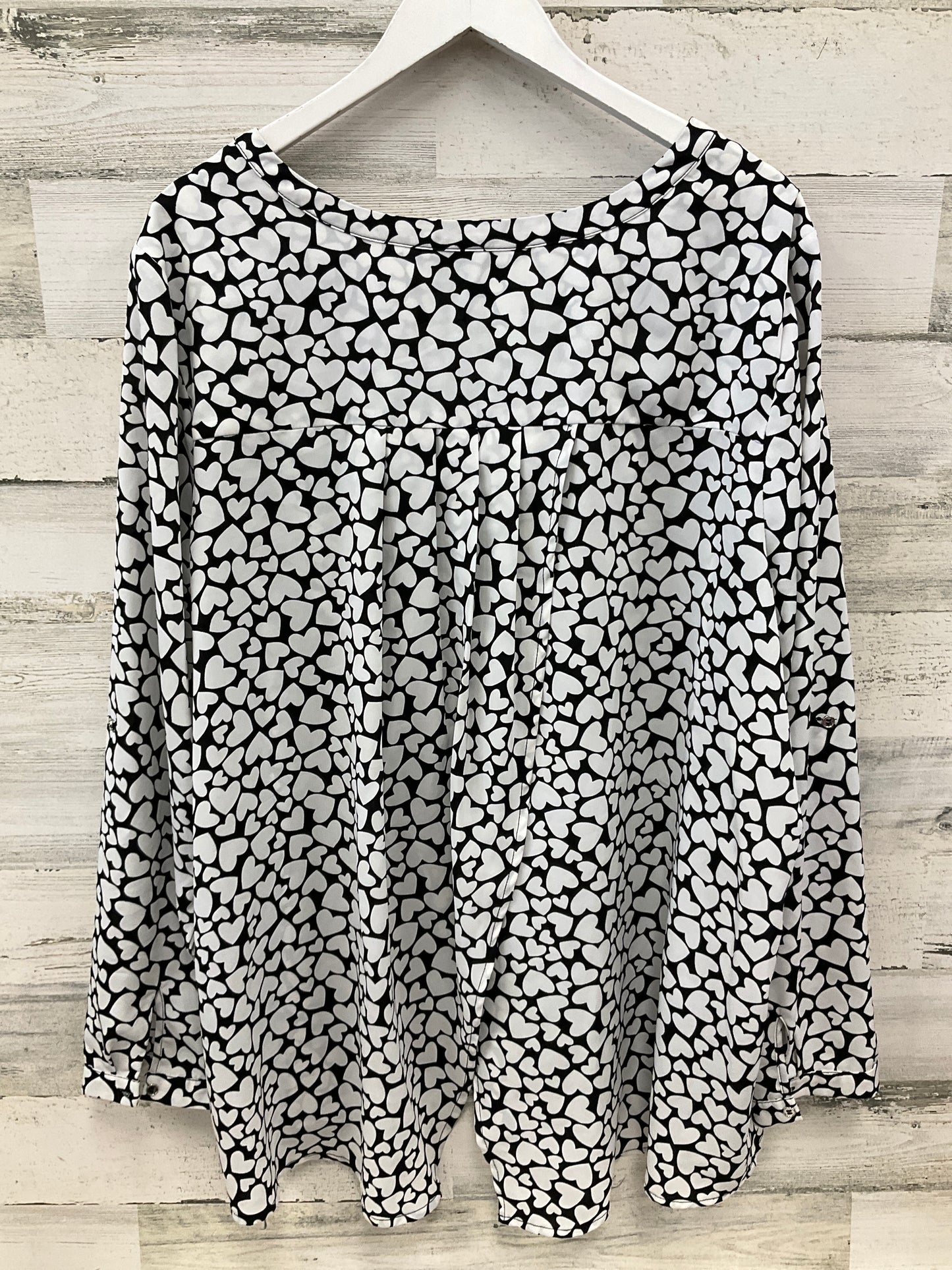 Top Long Sleeve By Lane Bryant In Black & White, Size: 3x