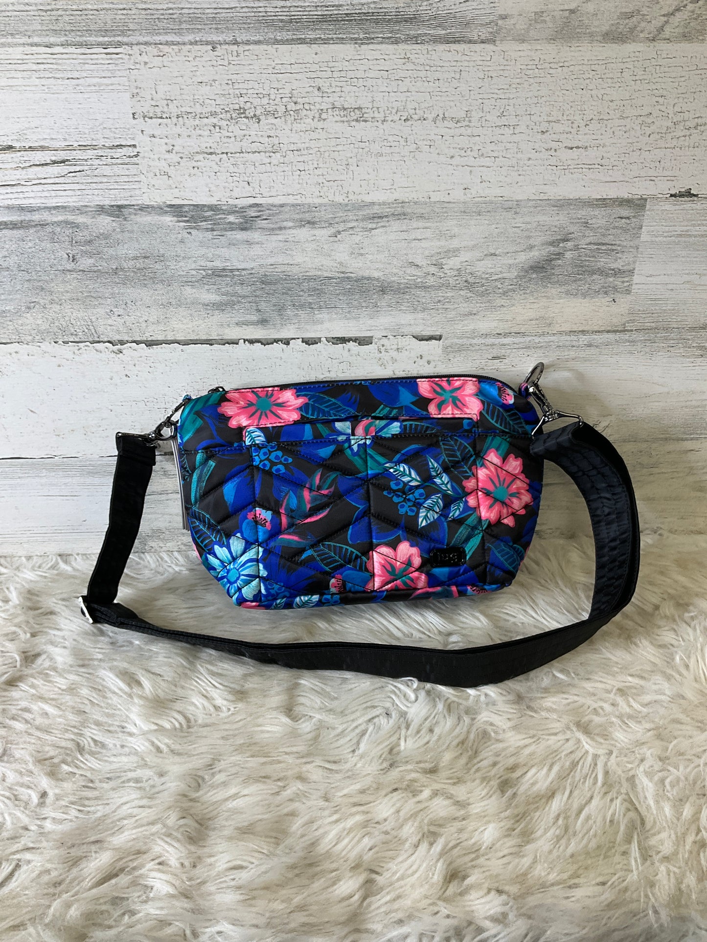 Crossbody By Clothes Mentor, Size: Medium