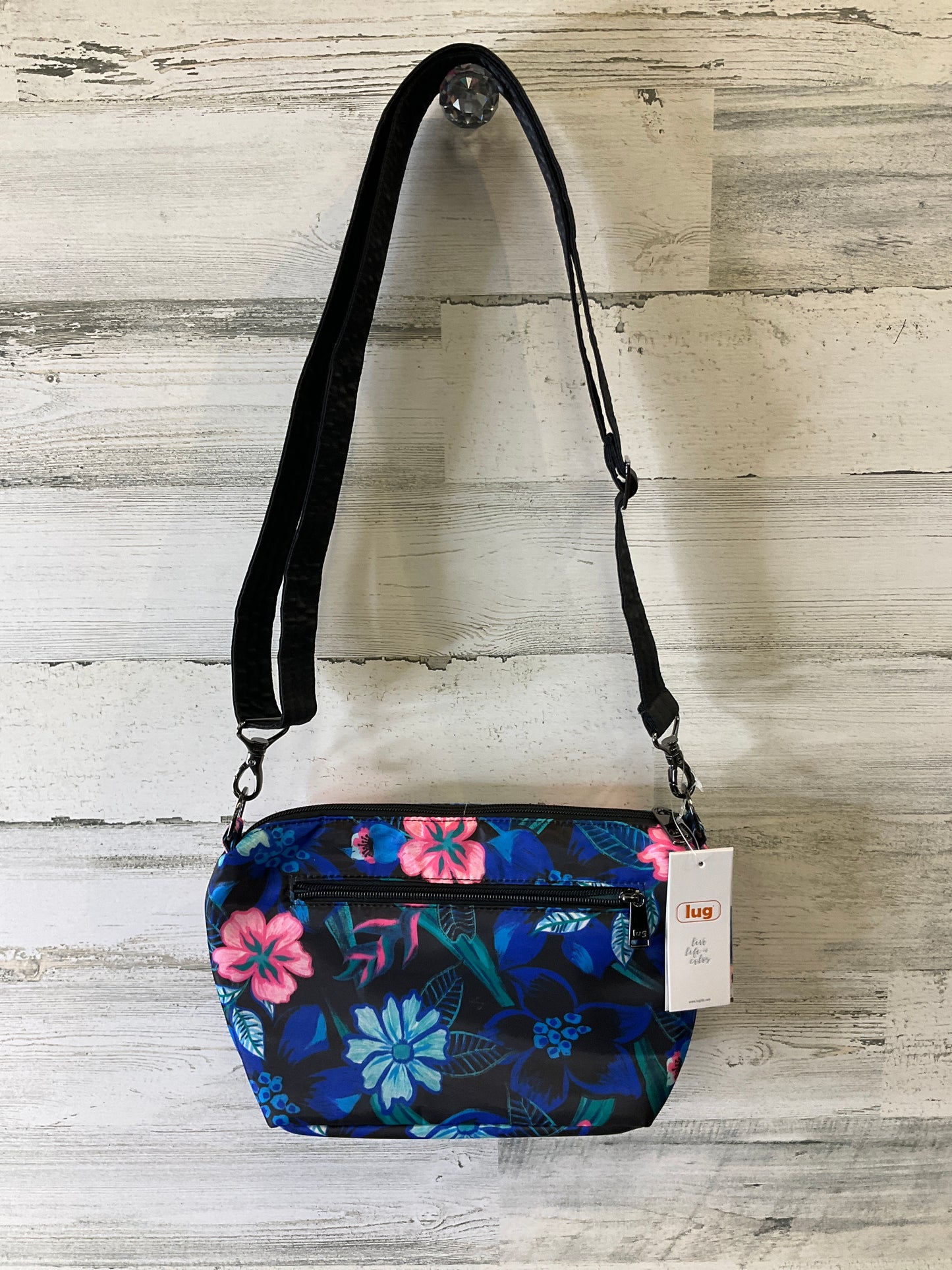 Crossbody By Clothes Mentor, Size: Medium