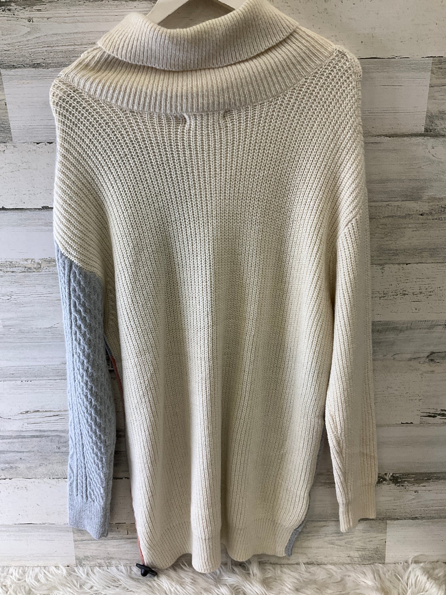 Sweater By Entro In Cream, Size: Xl