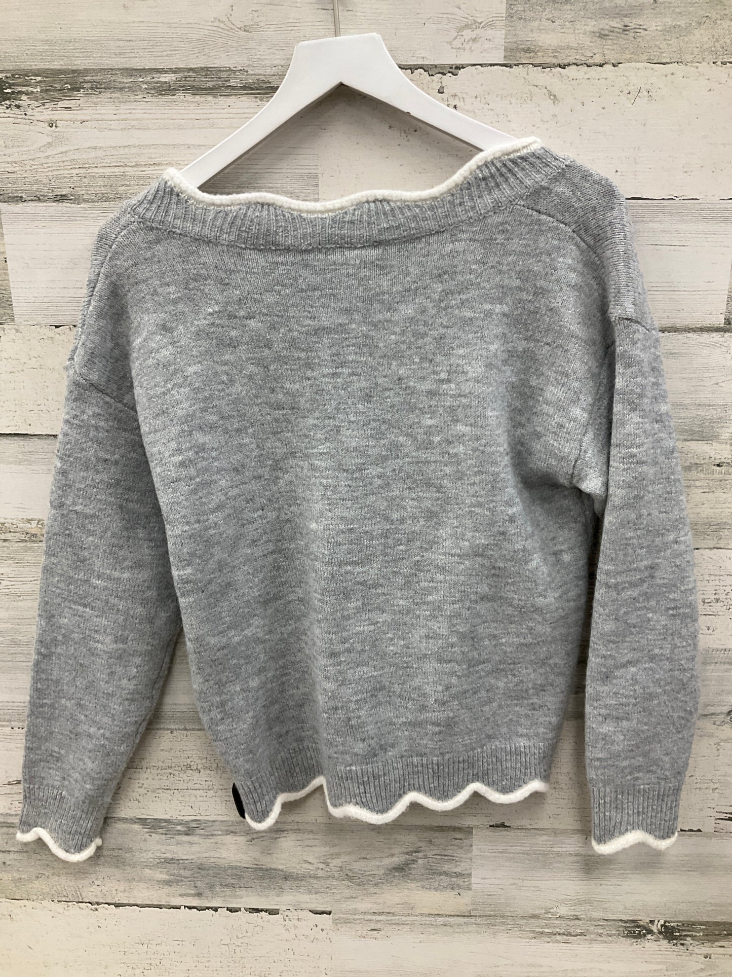 Sweater By Clothes Mentor In Grey & White, Size: S