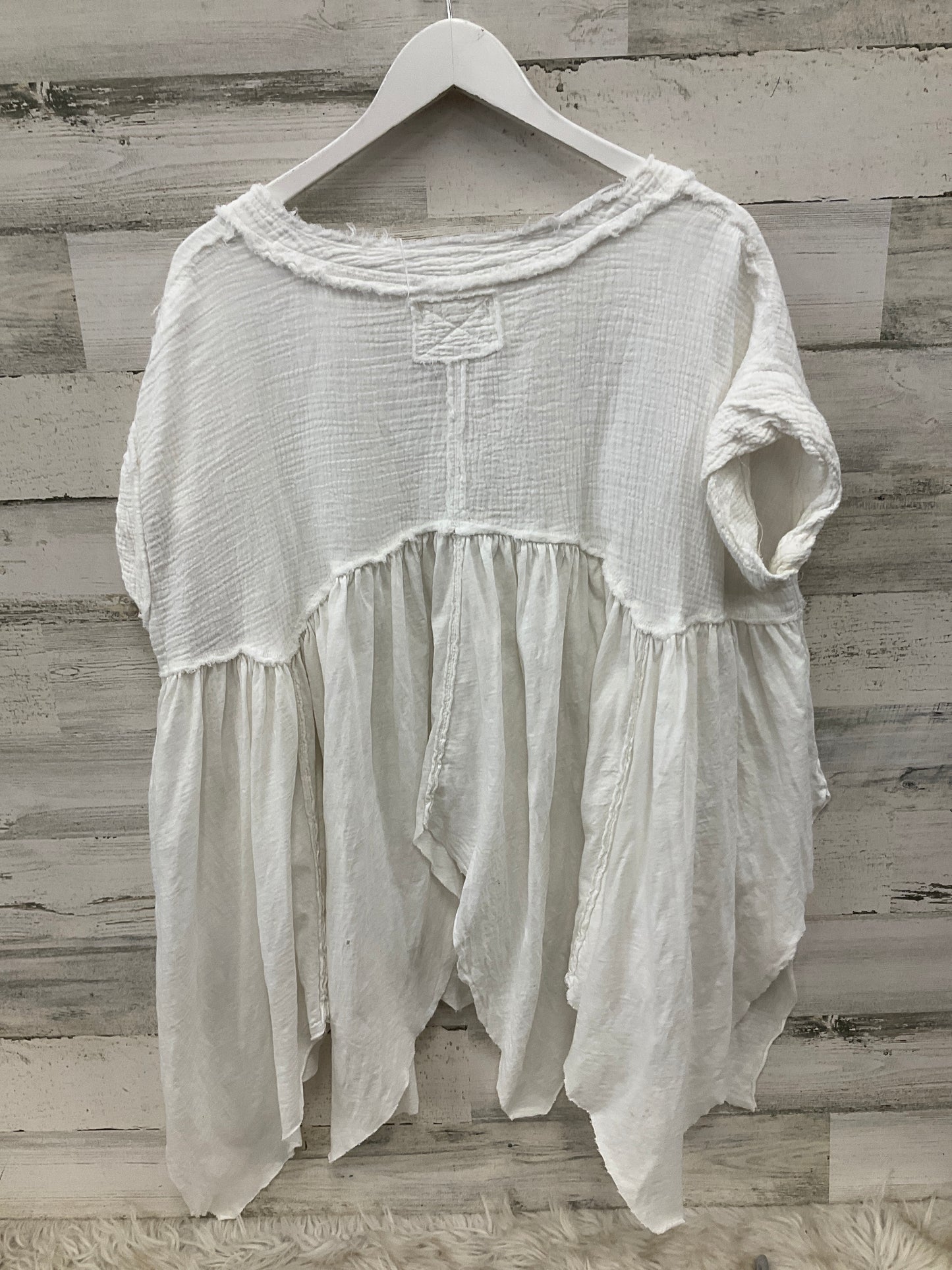 Top Short Sleeve By We The Free In White, Size: Xs