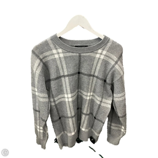 Sweater By Tahari By Arthur Levine In Grey, Size: L