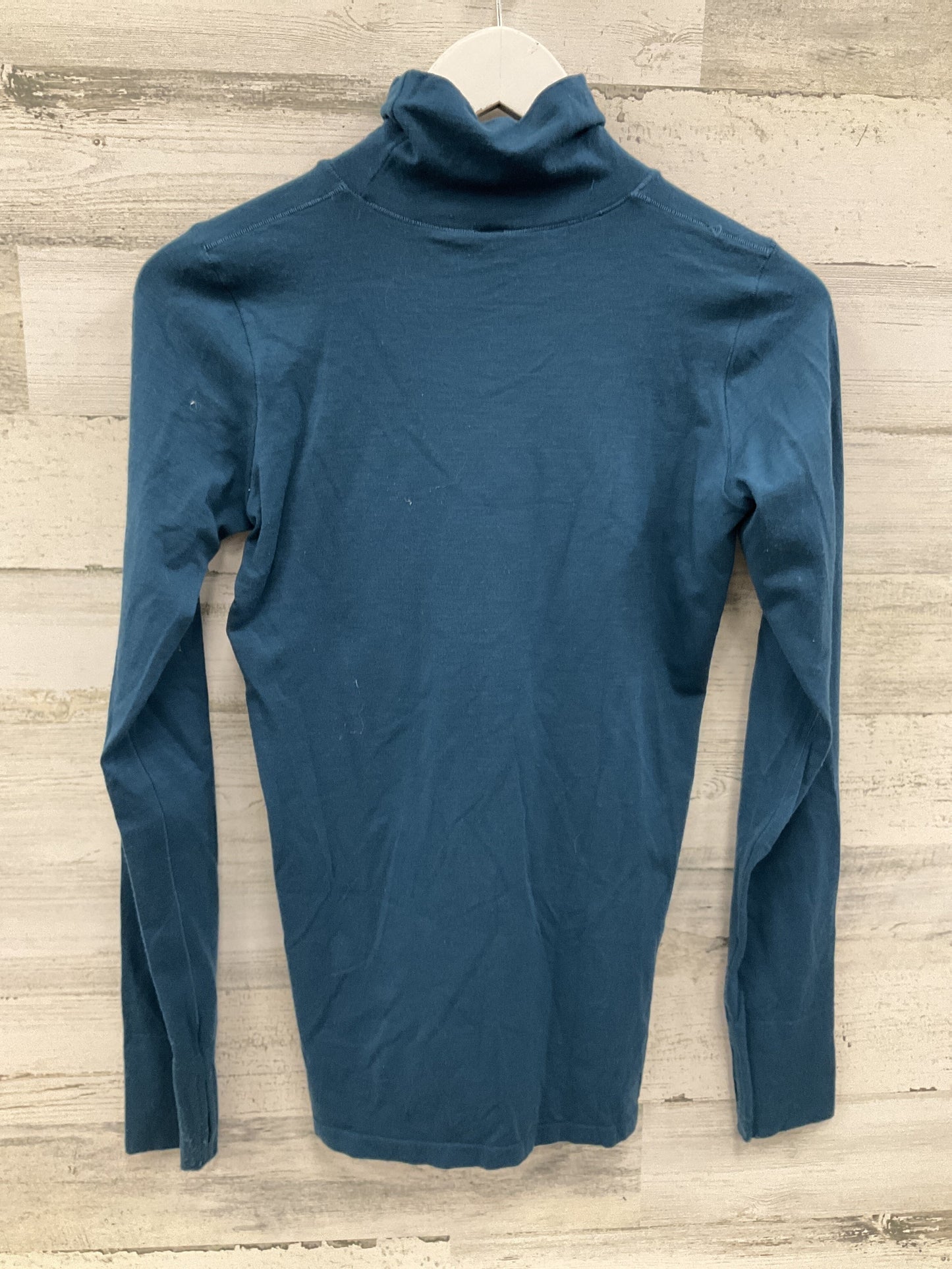 Top Long Sleeve By Athleta  Size: M