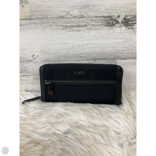 Wallet Designer By Tumi, Size: Large