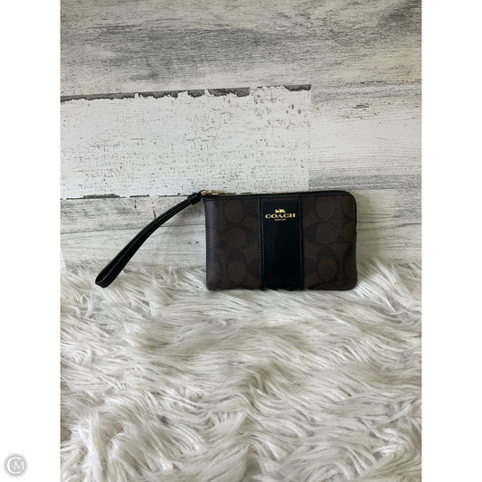 Wristlet Designer By Coach, Size: Medium