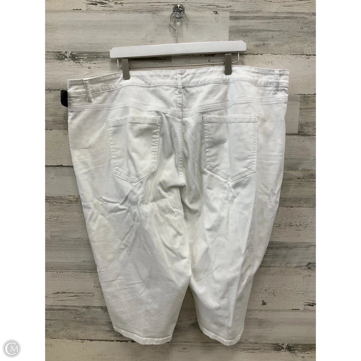 Capris By Gloria Vanderbilt In White, Size: 24