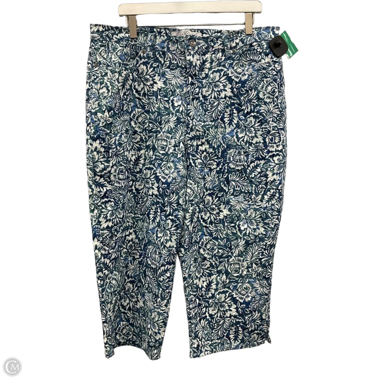 Capris By Gloria Vanderbilt In Blue & White, Size: 18