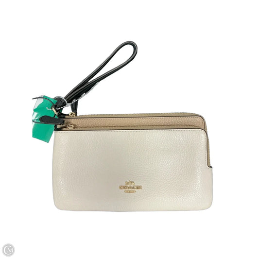 Wristlet Designer By Coach, Size: Medium