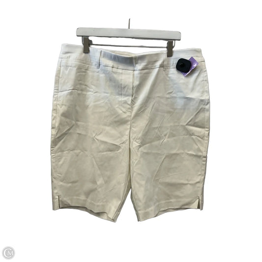 Shorts By Cmf In White, Size: 20