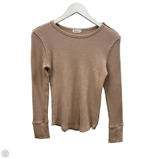Top Long Sleeve By Clothes Mentor In Tan, Size: Xs