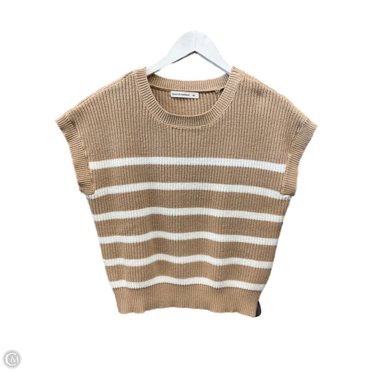 Sweater By Clothes Mentor In Beige, Size: M