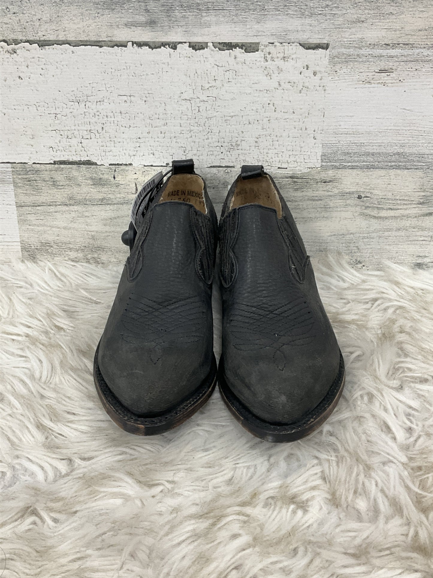 Boots Ankle Flats By Frye  Size: 6.5