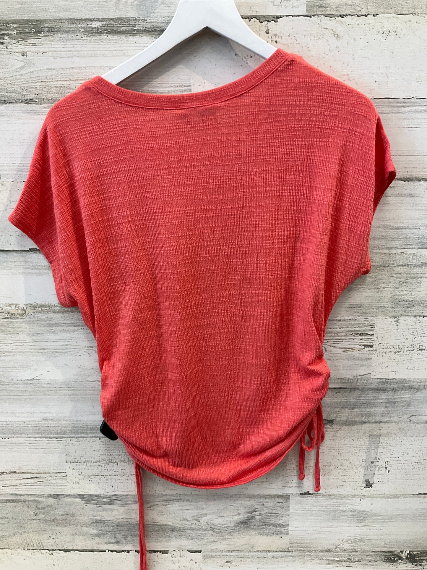 Top Short Sleeve By Clothes Mentor In Orange, Size: M