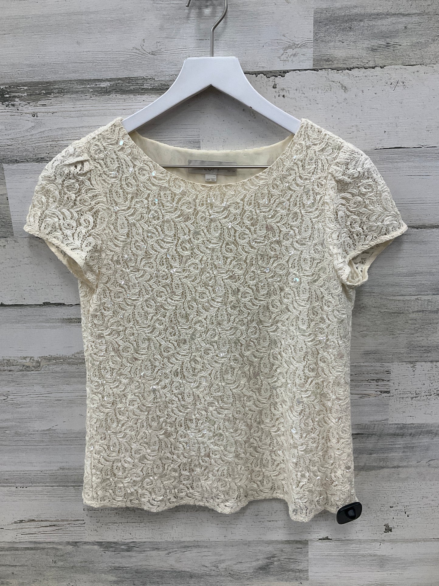 Top Short Sleeve By Loft In Cream, Size: Xs