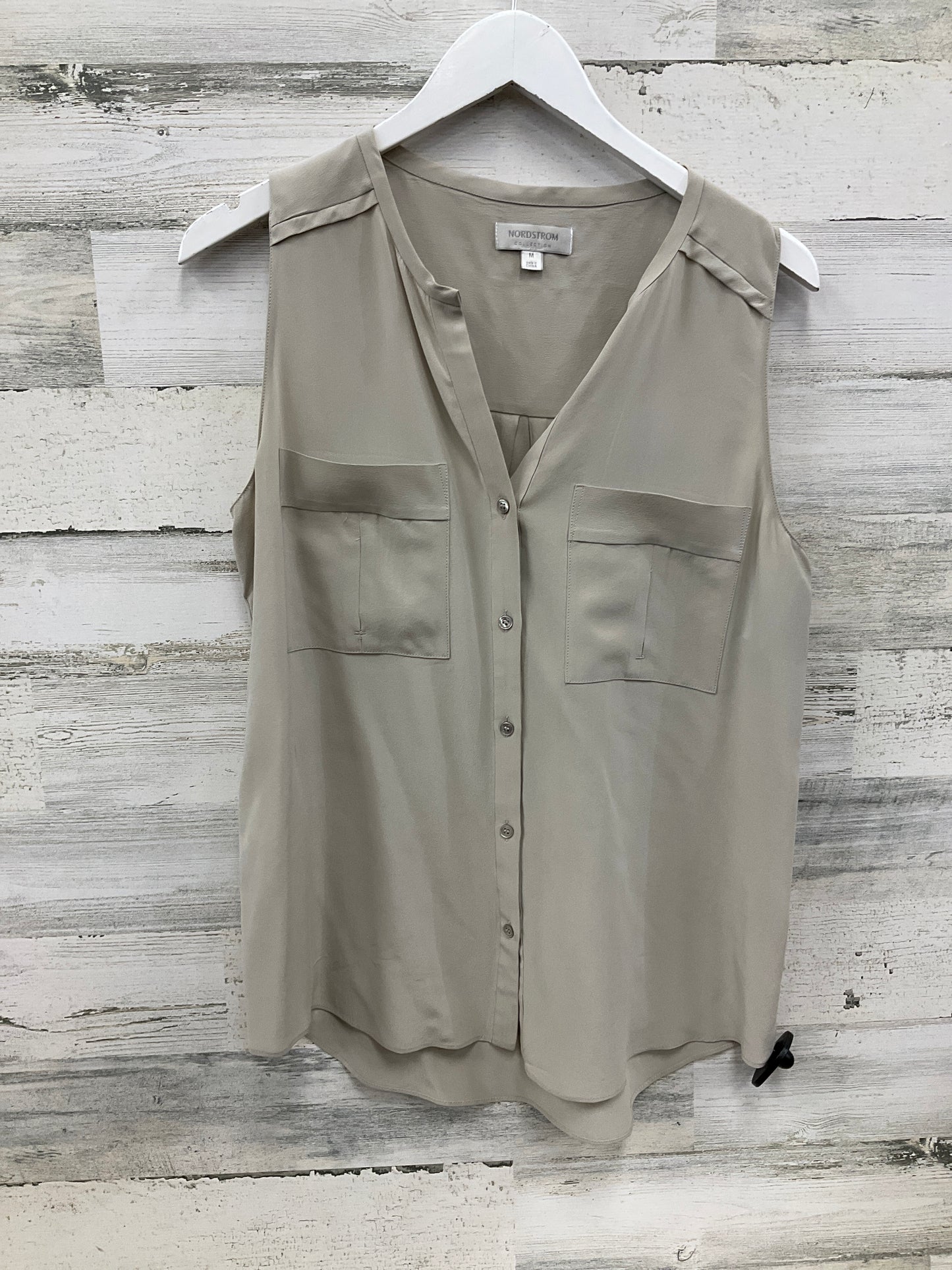 Top Sleeveless By Nordstrom In Tan, Size: M