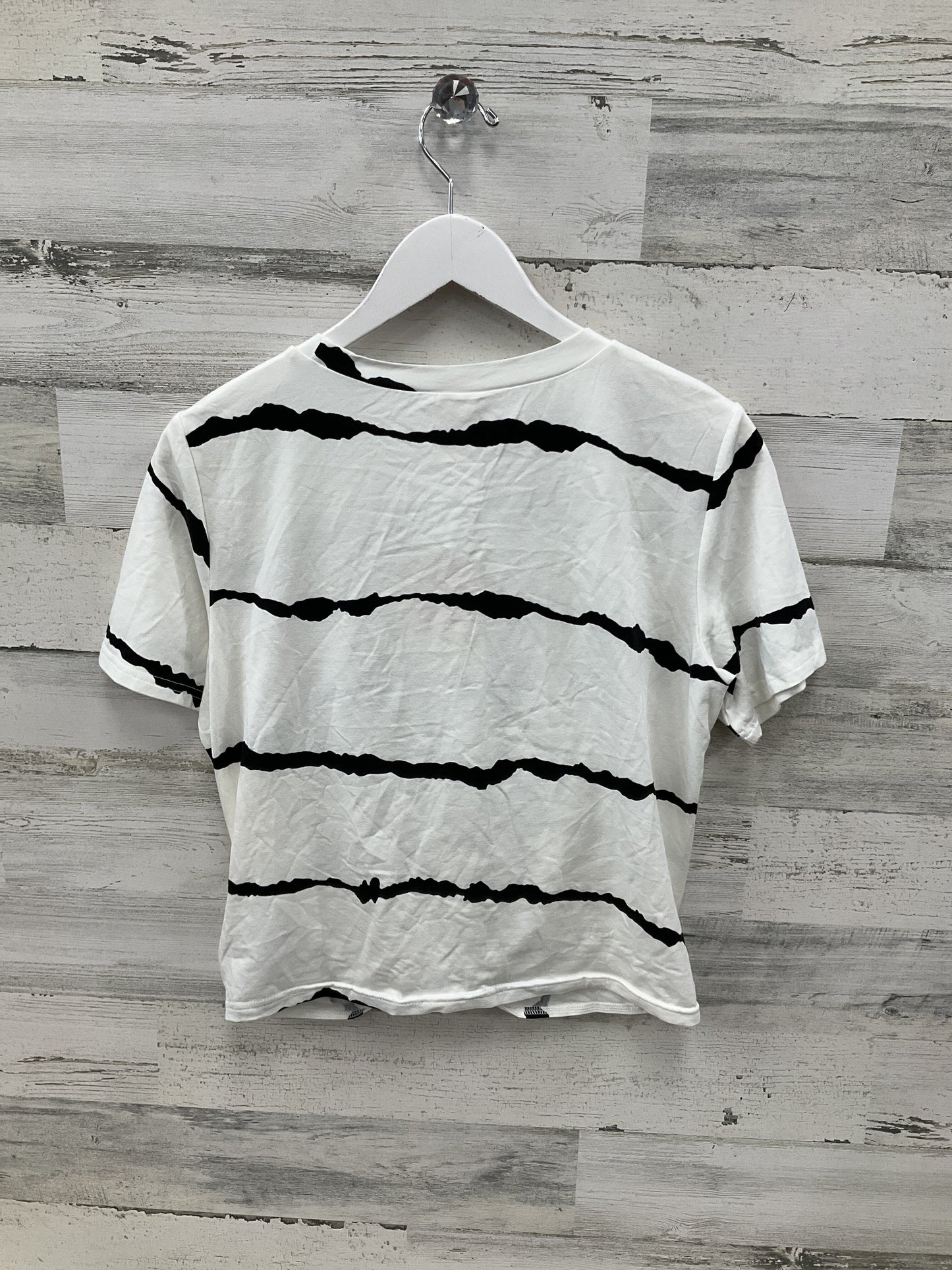 Top Short Sleeve By Clothes Mentor  Size: L