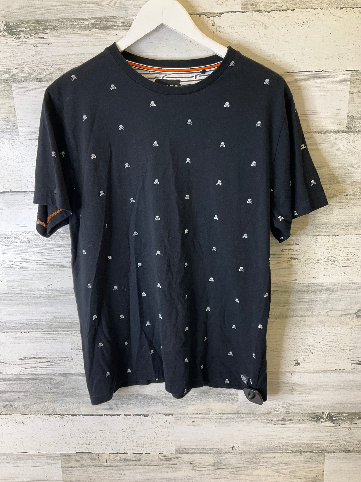 Top Short Sleeve By Clothes Mentor In Black, Size: Xl