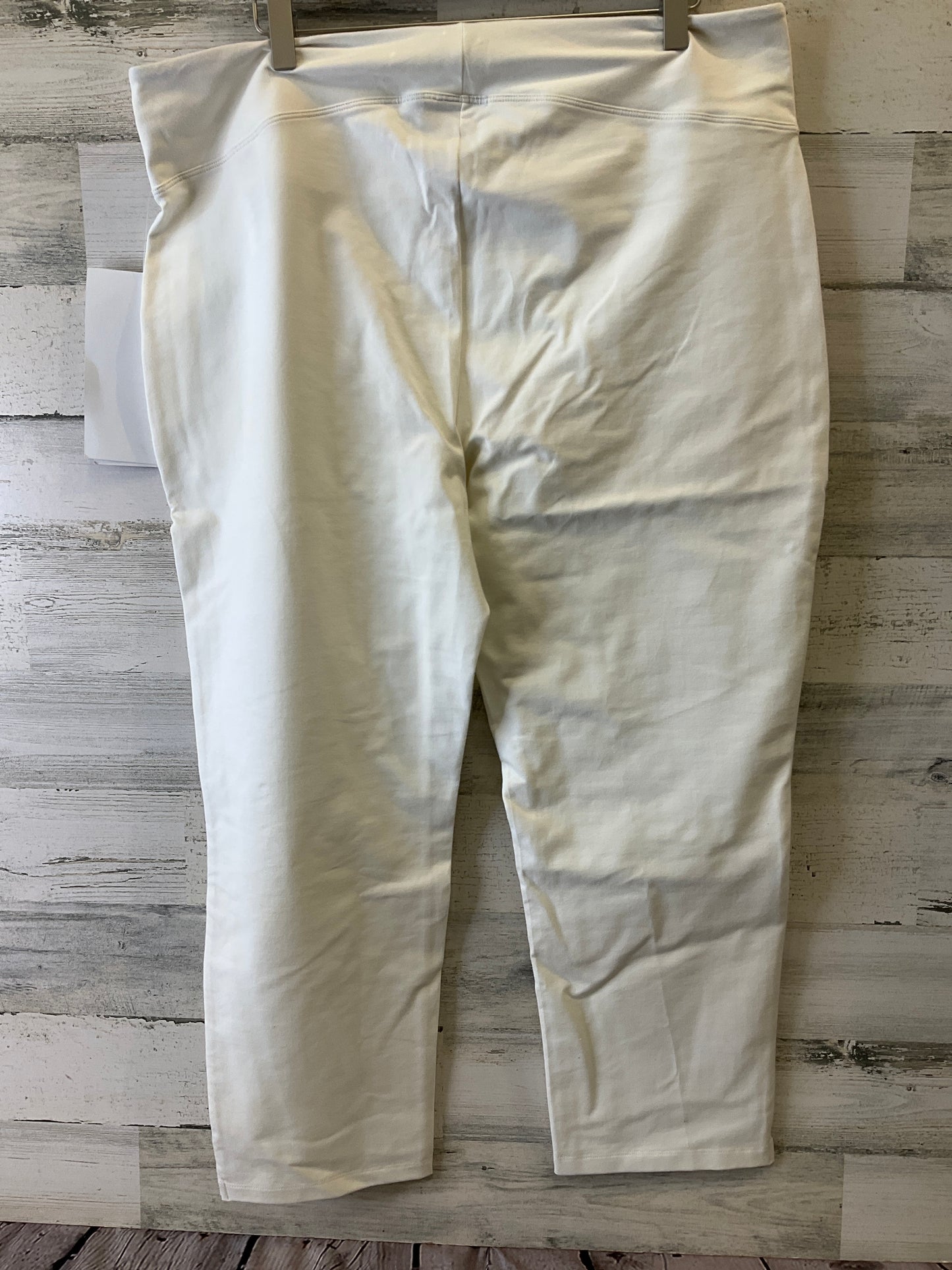 White Pants Wide Leg Clothes Mentor, Size 18